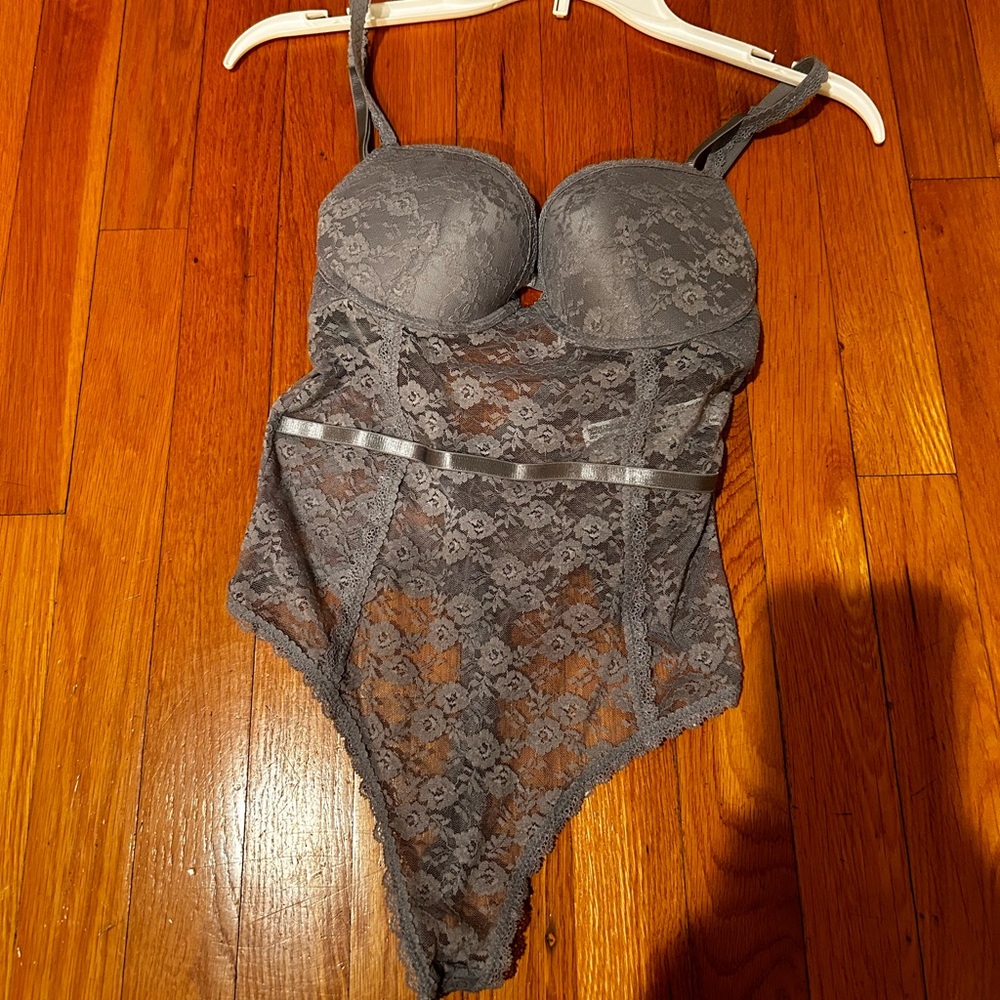 Lingerie bodysuit medium
